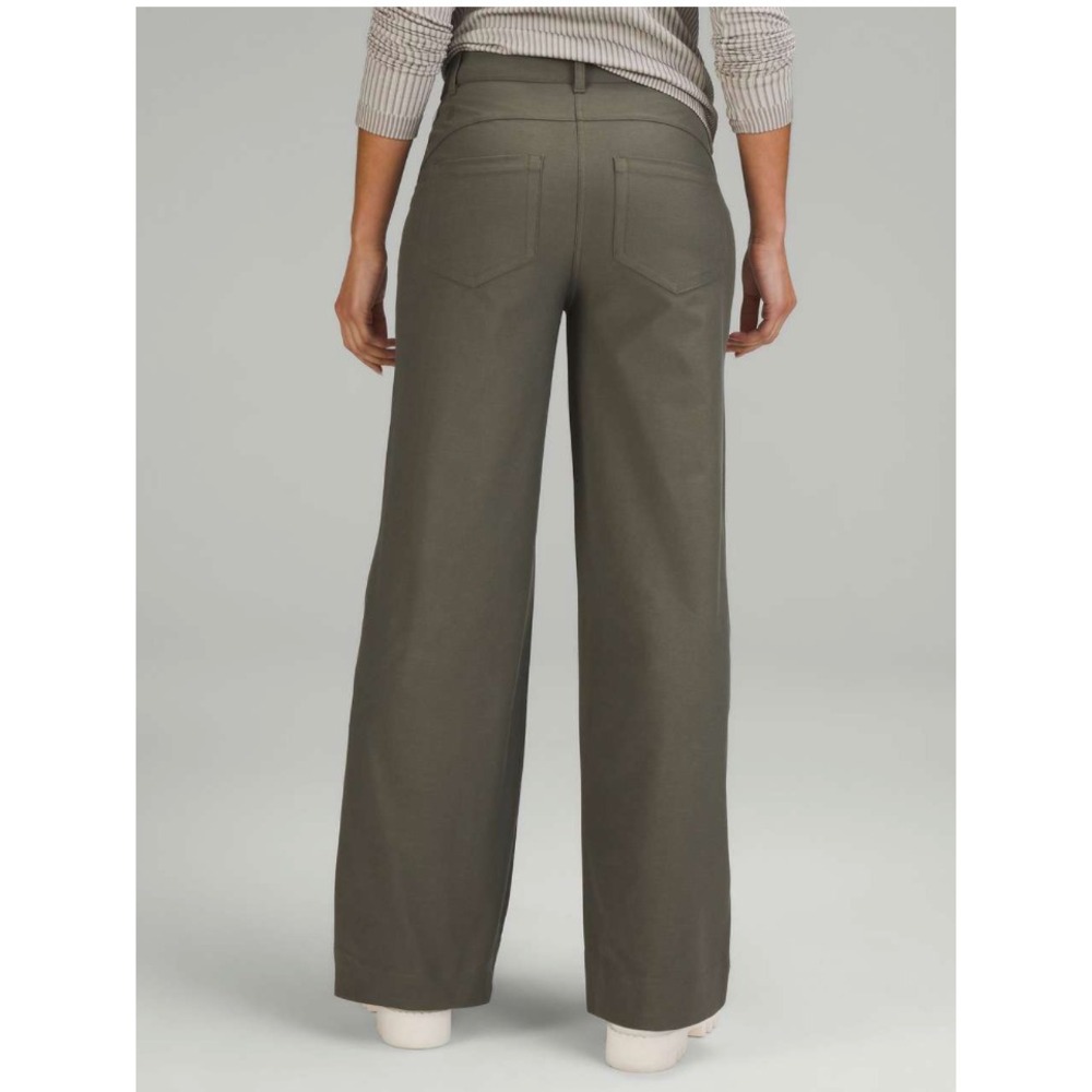 Lululemon City Sleek 5 Pocket High Rise Pant Wide Leg size 30 Grey Sage